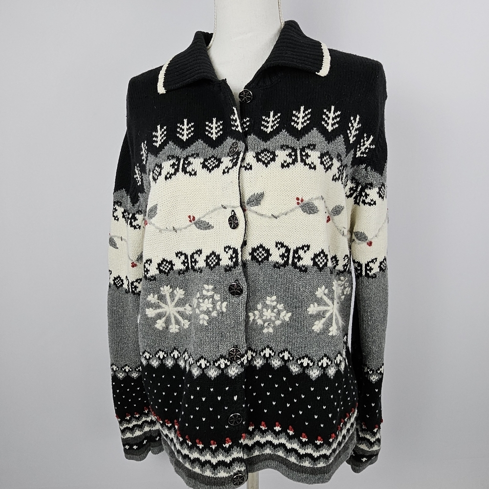 Holiday Lodge button front snowflake wool/ rabbit hair blend sweater size medium